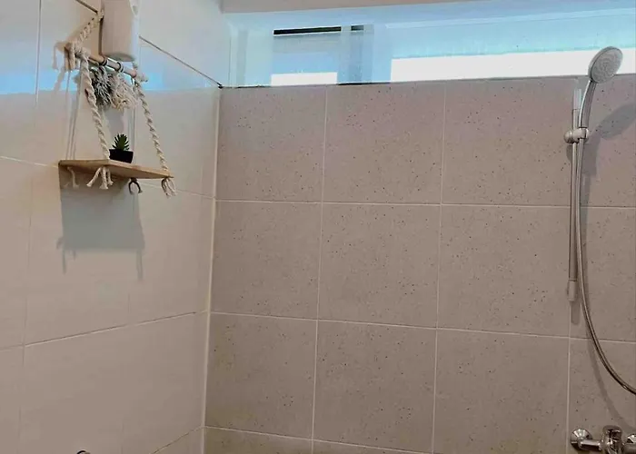 D'wangsa Villas-private House 2 Bedroom With Garden Near Balangan