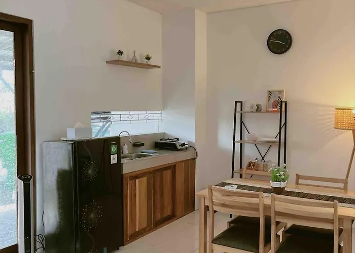 Ferienhaus D'wangsa Villas-private House 2 Bedroom With Garden Near Balangan